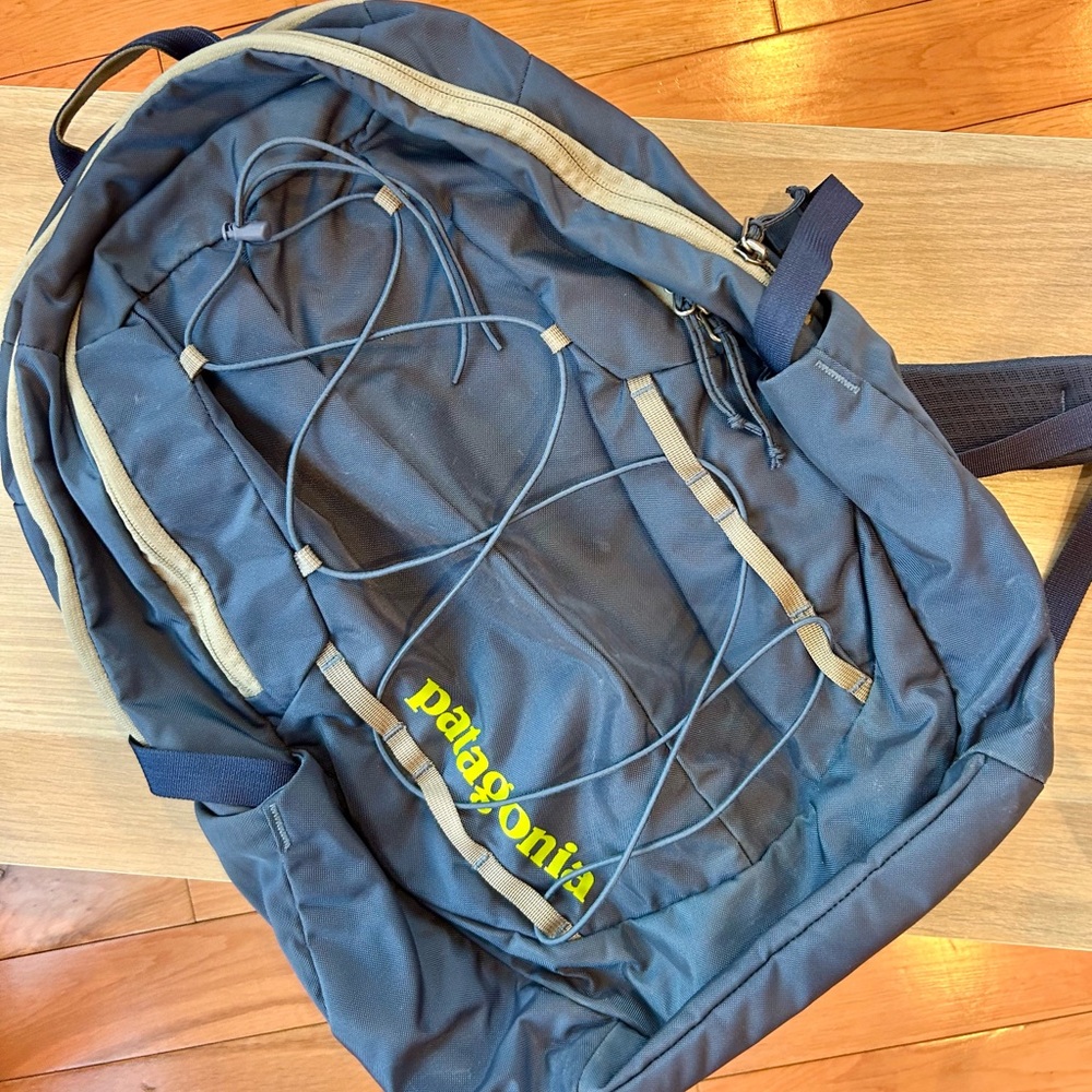 Patagonia Blue Chacabuco Backpack 28L